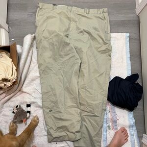 Classic Men's Khaki Chinos